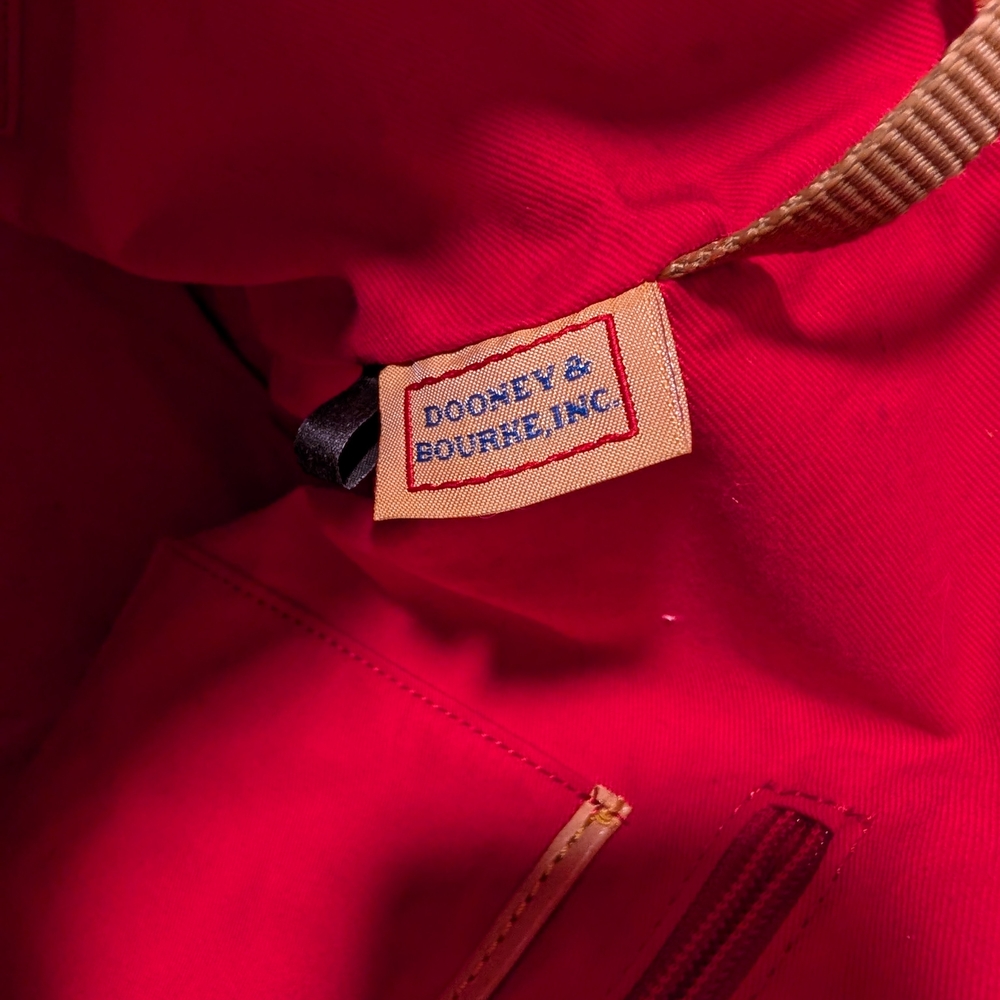 🚫🚫SOLD🚫🚫Dooney & Bourke Pink Chevron Tote Bag - Picture 9 of 14